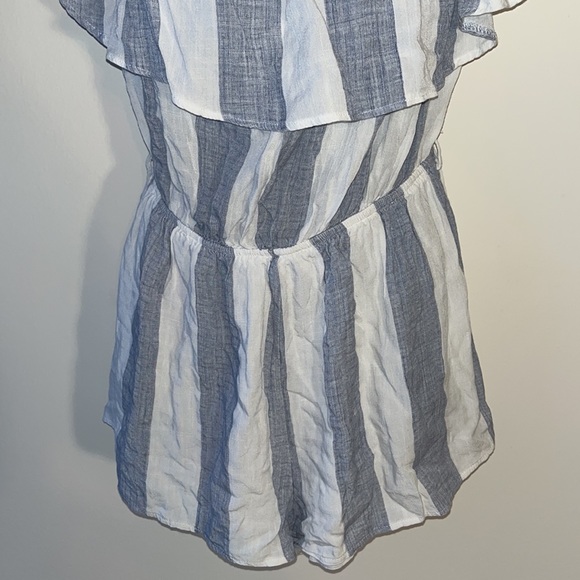 • Seek The Label Off The Shoulder Romper Blue and White - Picture 2 of 7